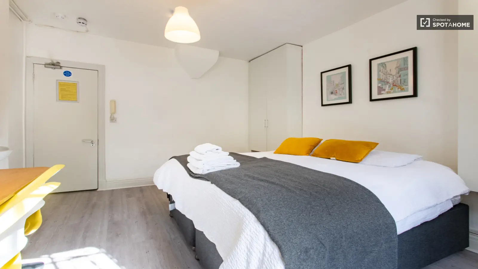 Room Barkston Gardens in Greater London