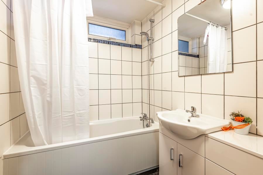 Flat Grangedale Close in Greater London