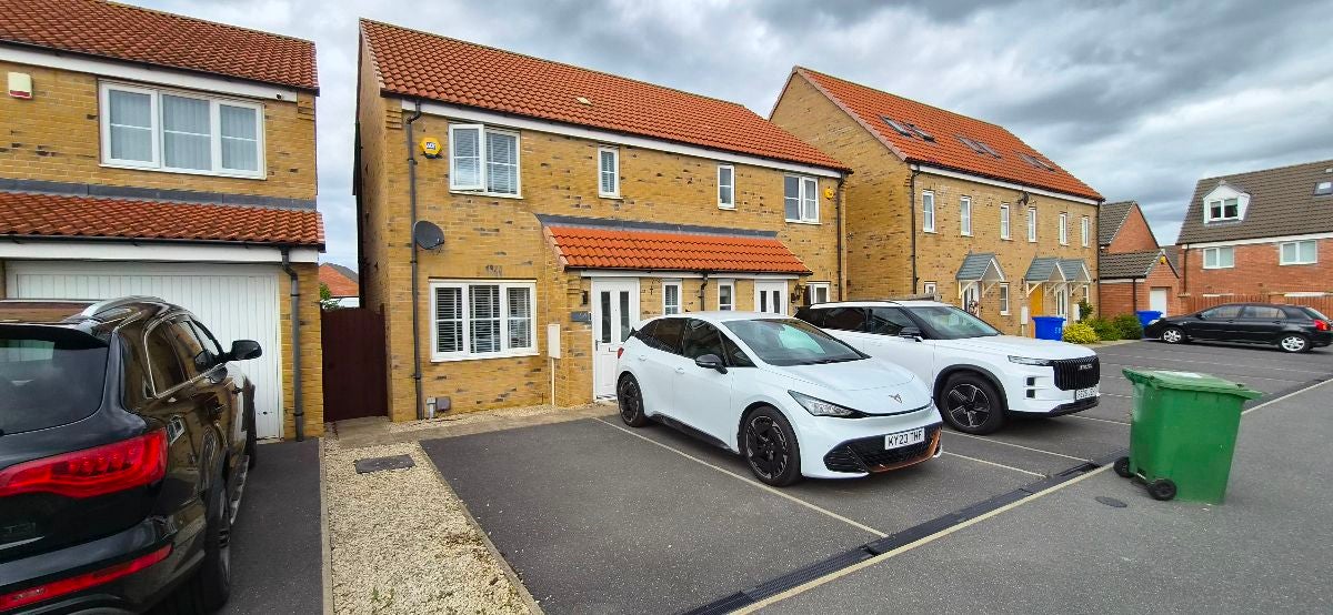 House Mirabelle Way in Doncaster