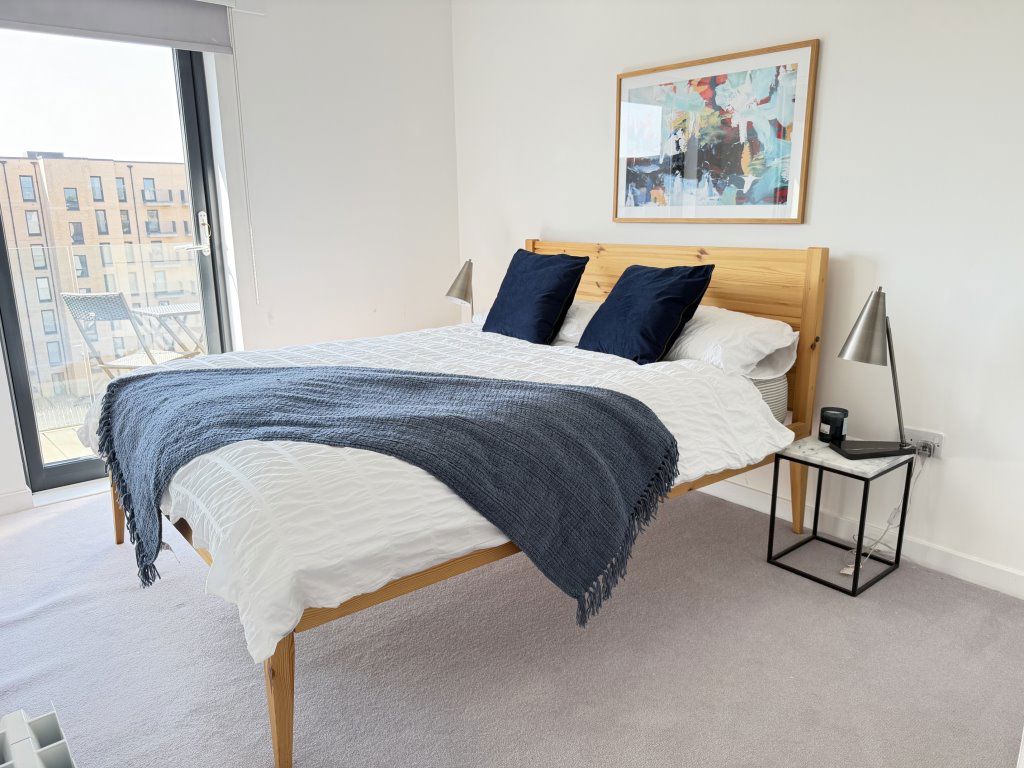 Flat Minerva Way in Glasgow