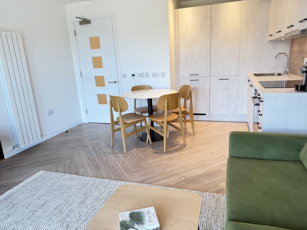 Flat Minerva Way in Glasgow