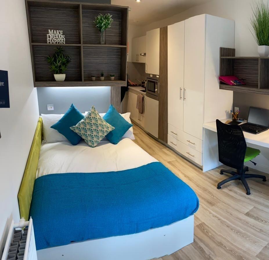 Flat Blandford Square in Newcastle upon Tyne