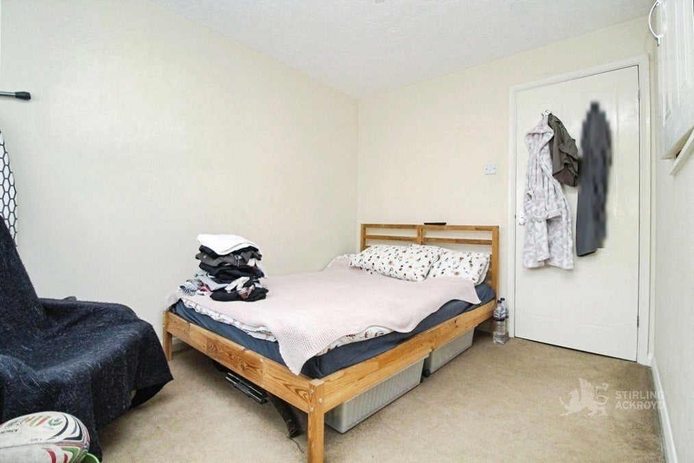 House Kelvin Gardens in Greater London