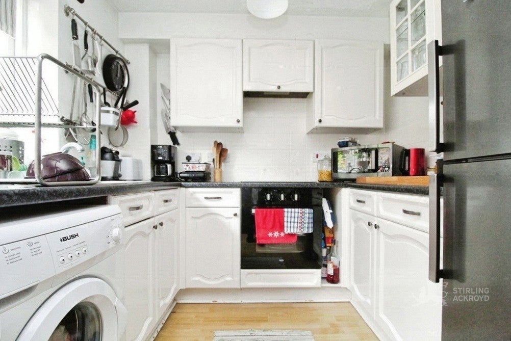 House Kelvin Gardens in Greater London