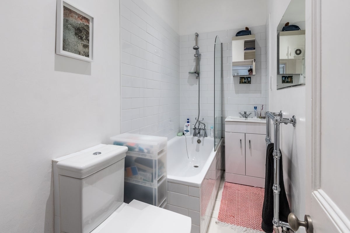 Flat Redwood Mews in Greater London