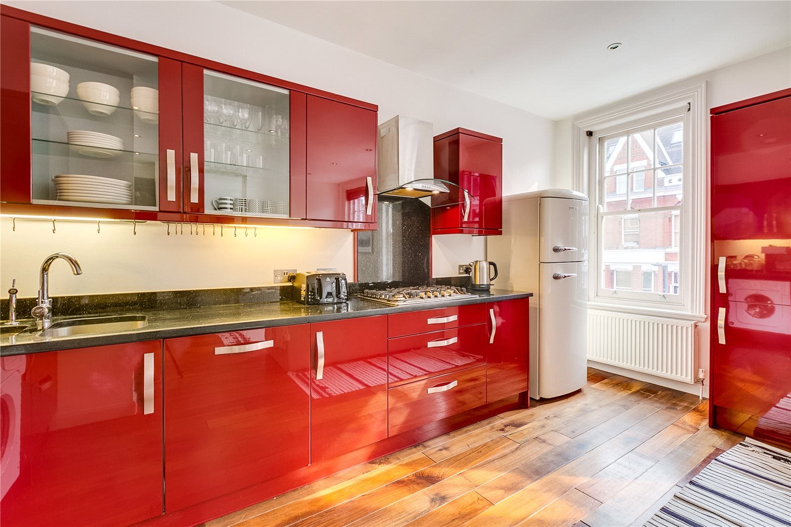 Flat Addison Gardens in Greater London