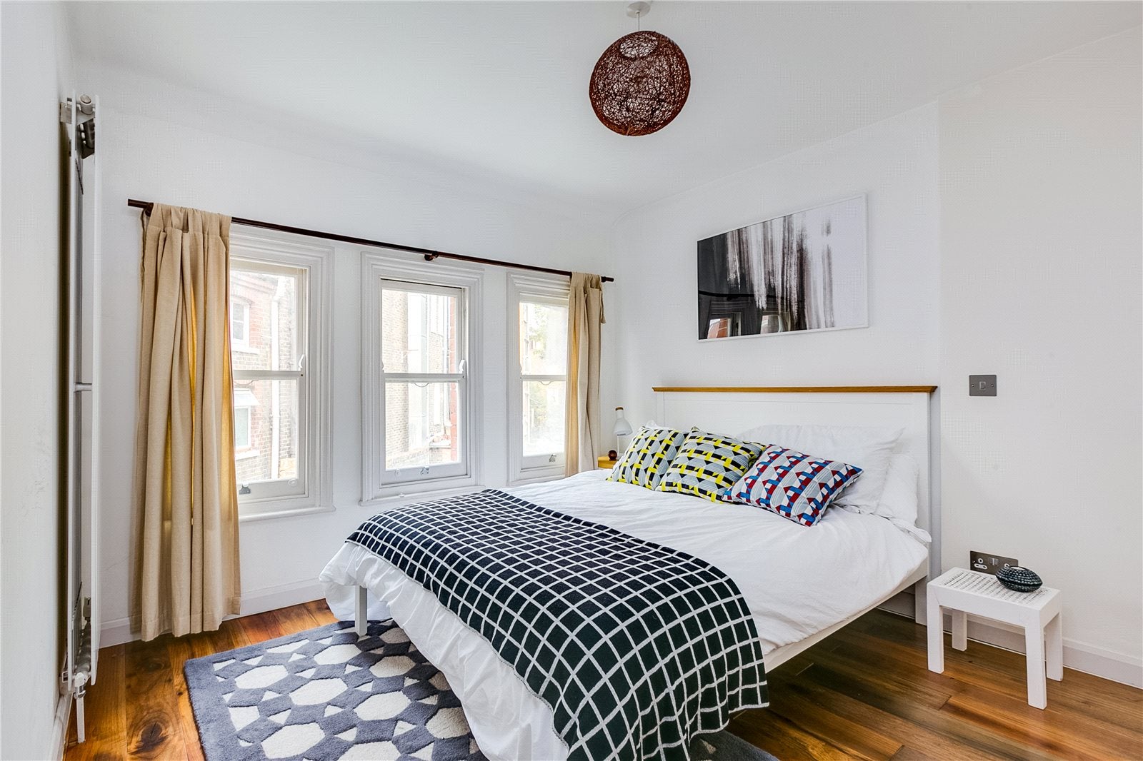 Flat Addison Gardens in Greater London