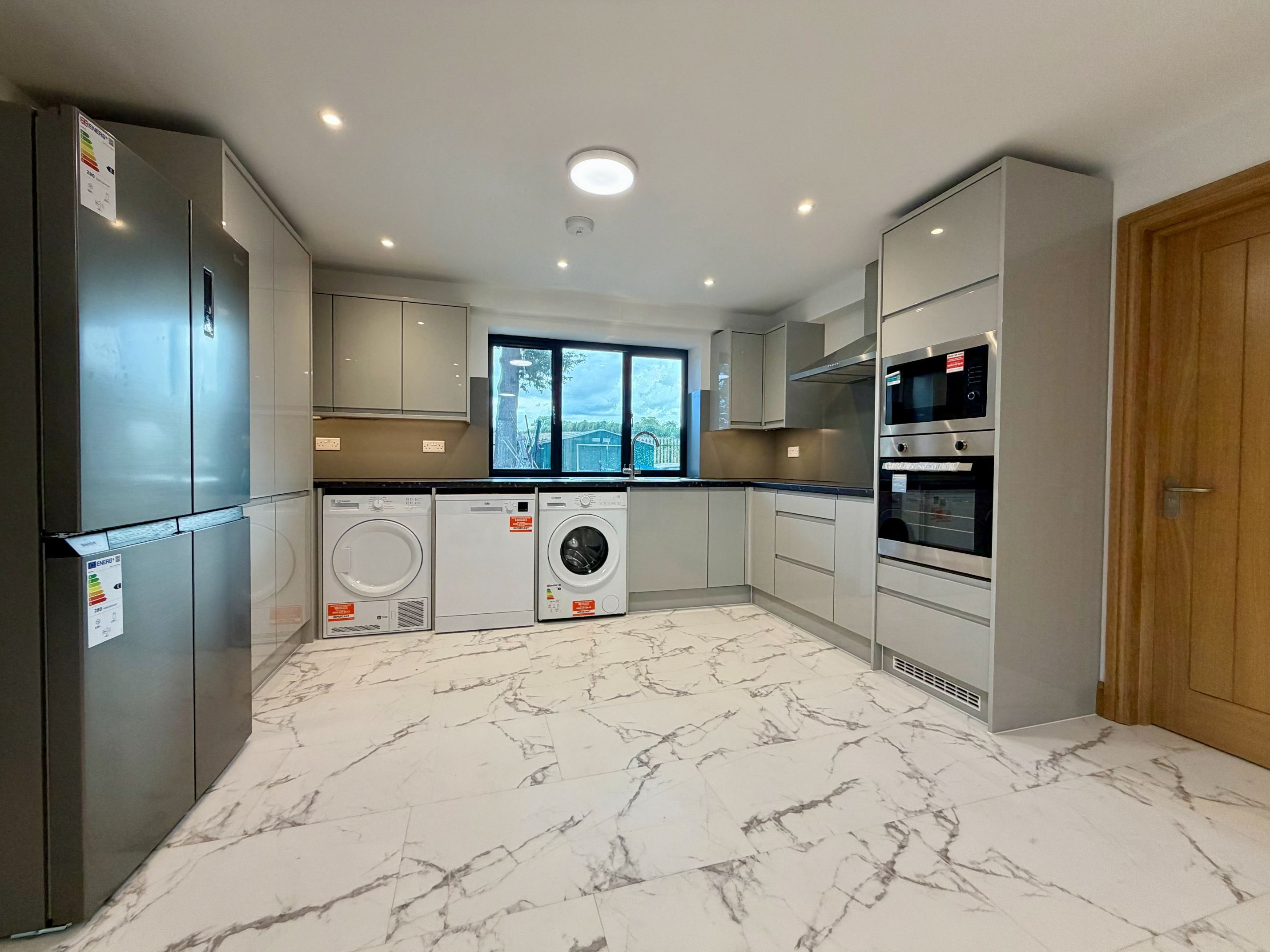 Flat Sandy Lane in Warwick