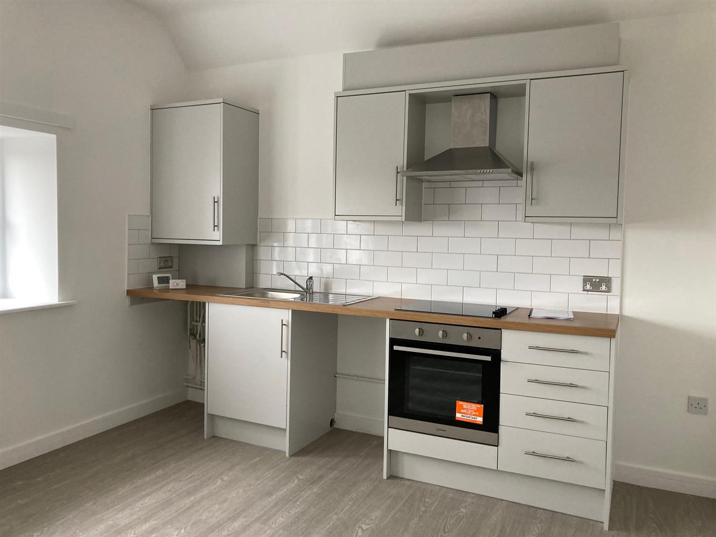 Flat Radnor Park Avenue in Folkestone and Hythe District