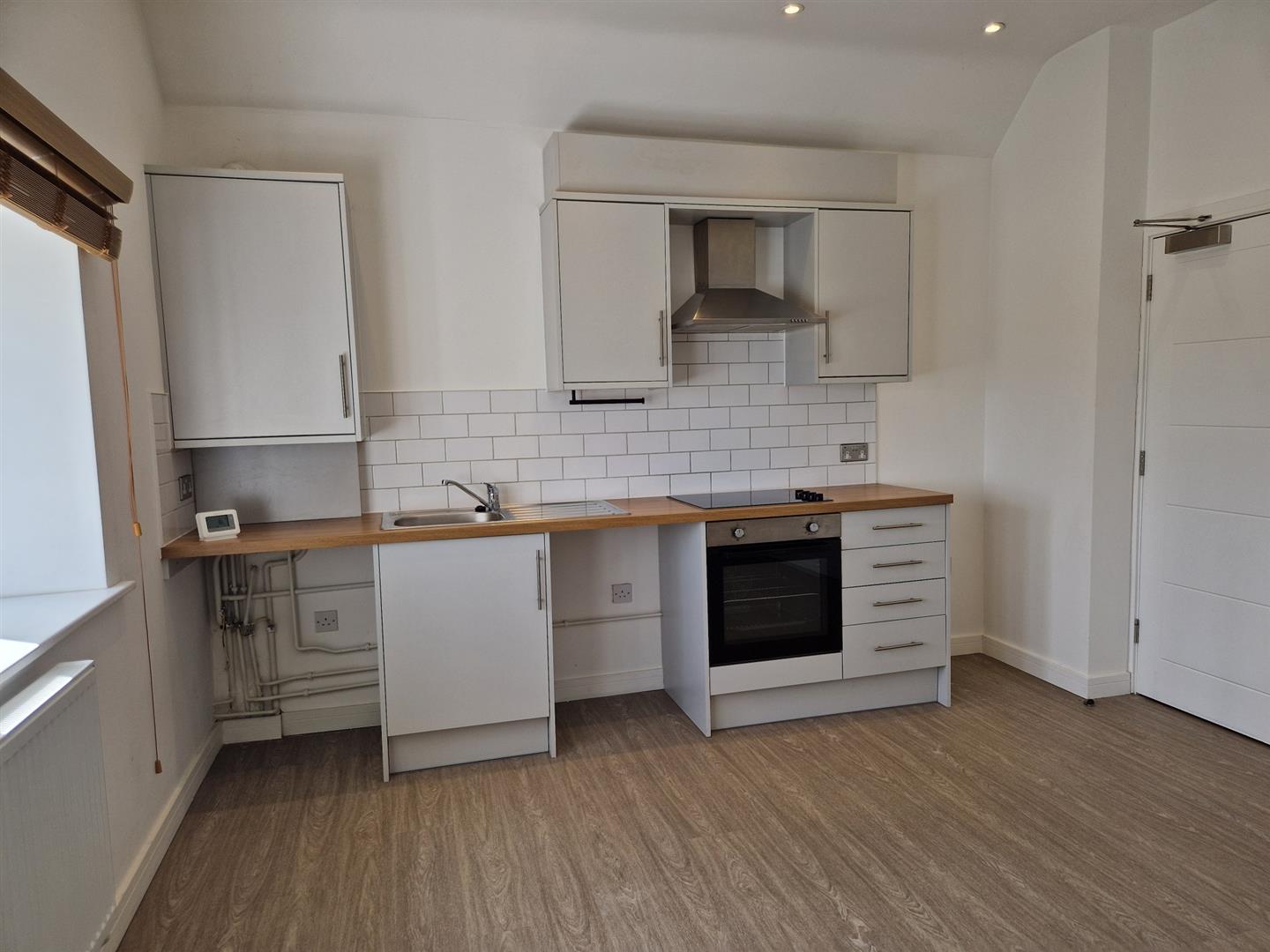 Flat Radnor Park Avenue in Folkestone and Hythe District