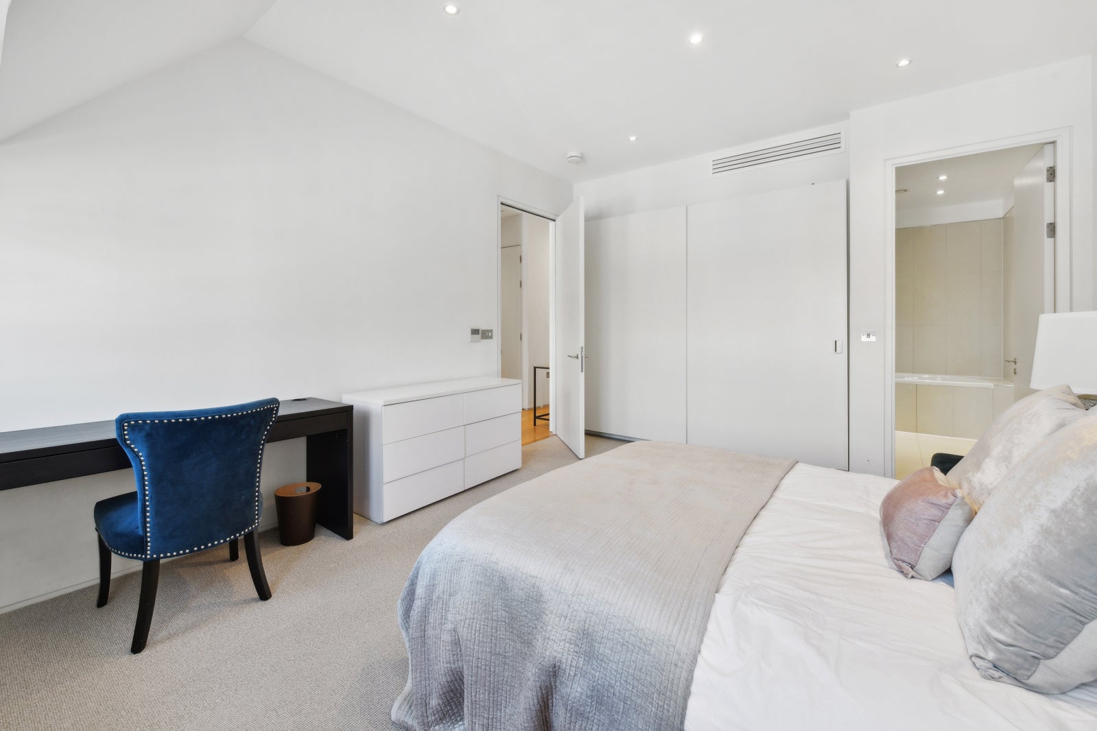 Flat Regent Street in City of Westminster