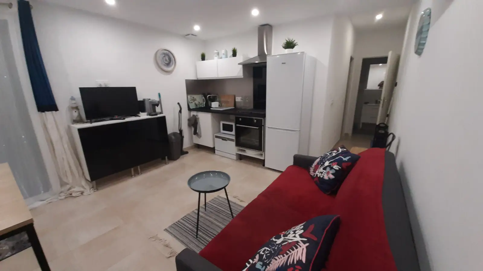 Flat Quai Voltaire in Lunel