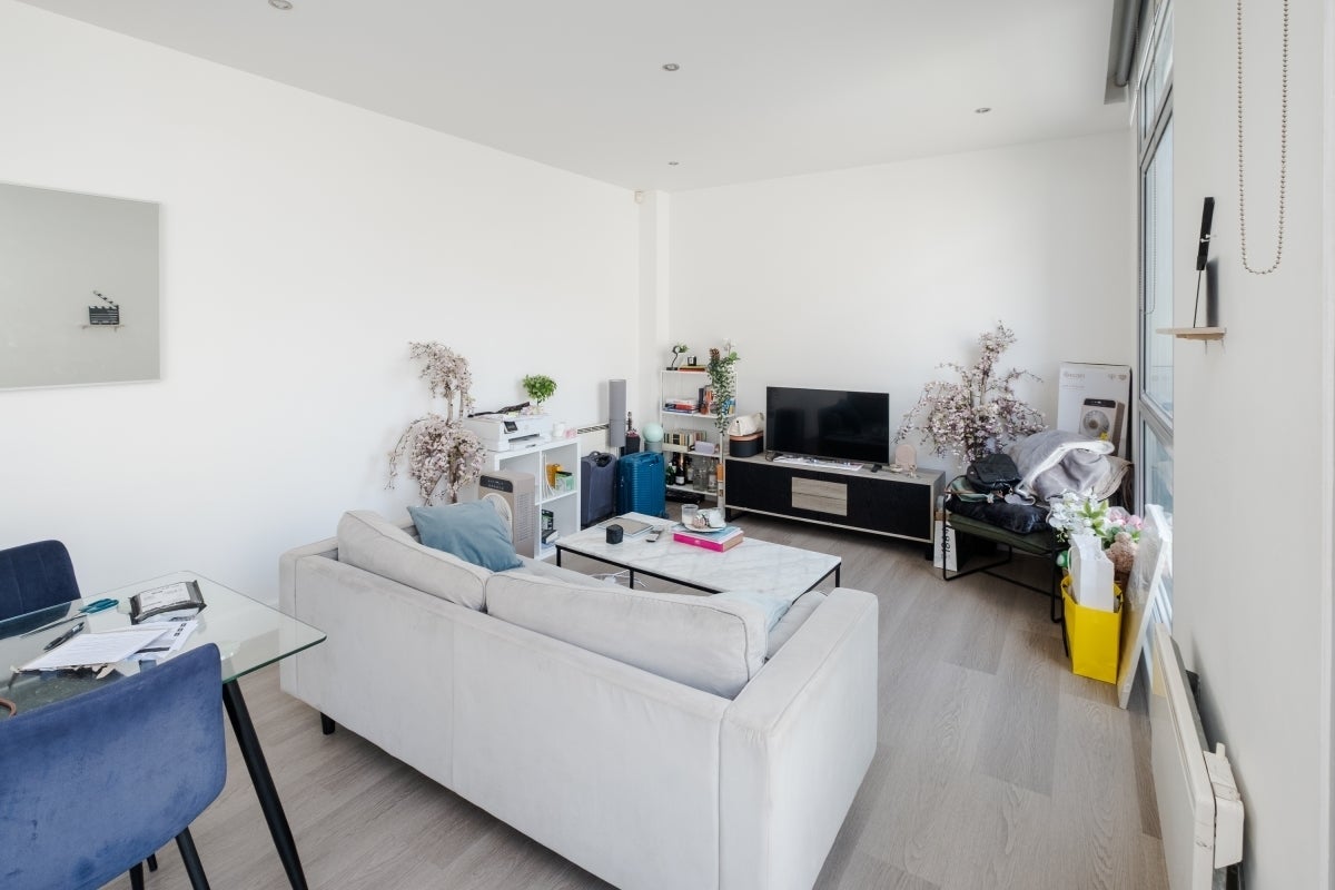 Flat Dereham Place in Greater London