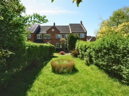 House Rosecroft Way in York