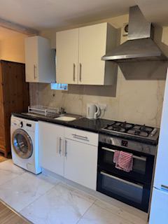 Flat Maidenhead Road in Windsor