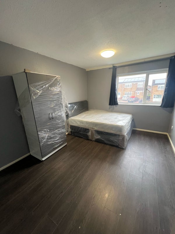 Room Rosebery Street in Birmingham