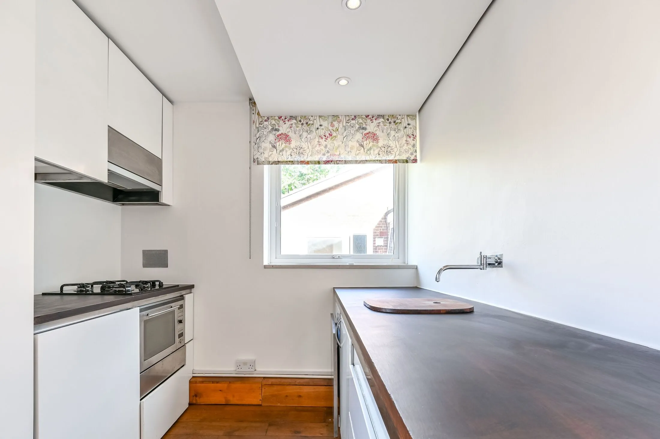 Flat Newcourt Street in City of Westminster