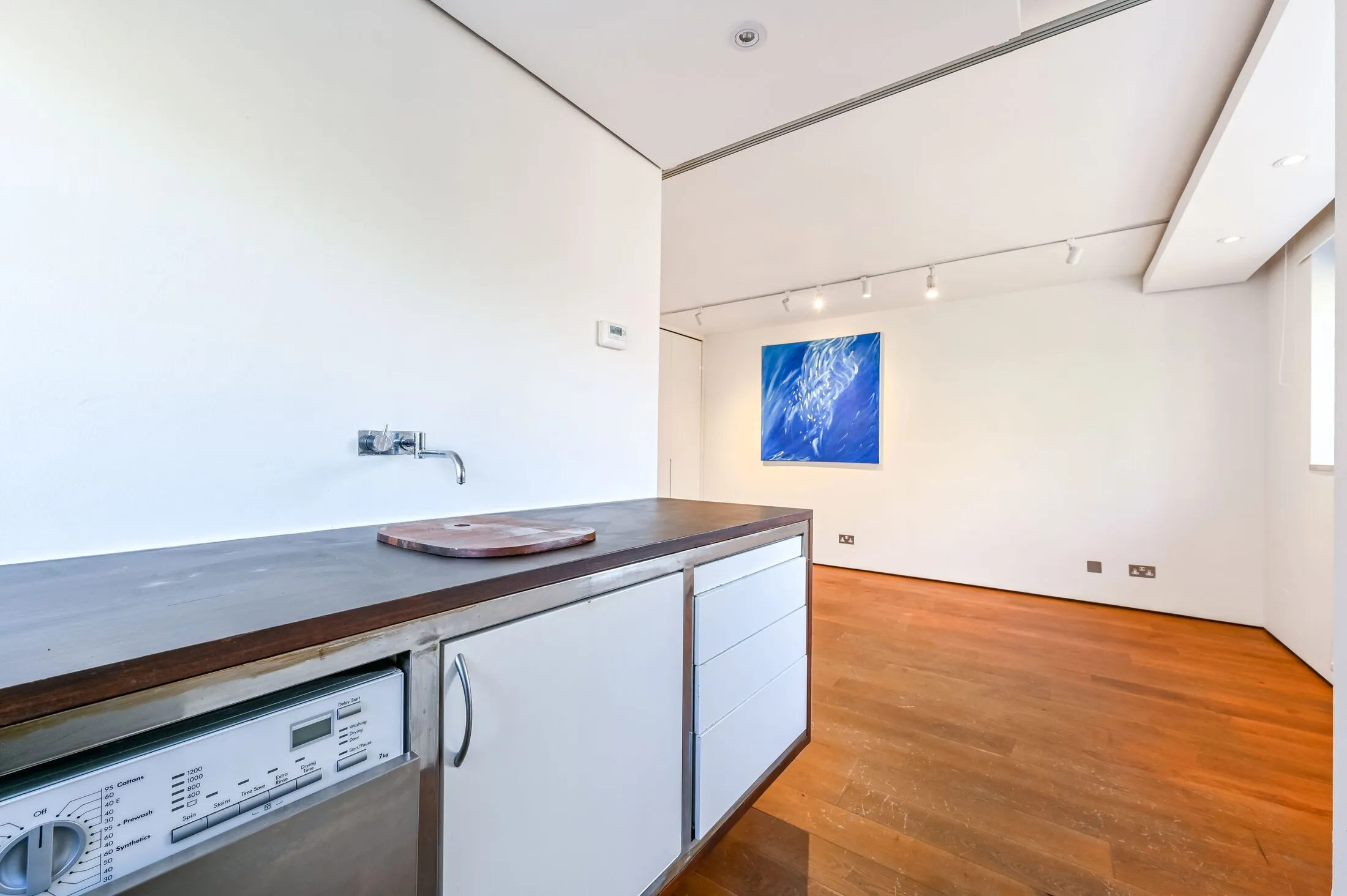 Flat Newcourt Street in City of Westminster
