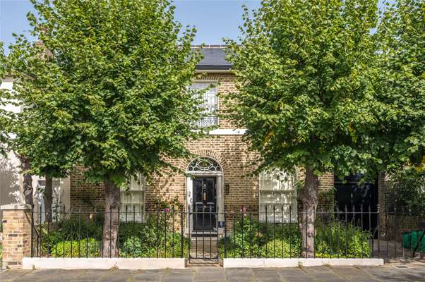 House Ripplevale Grove in Greater London