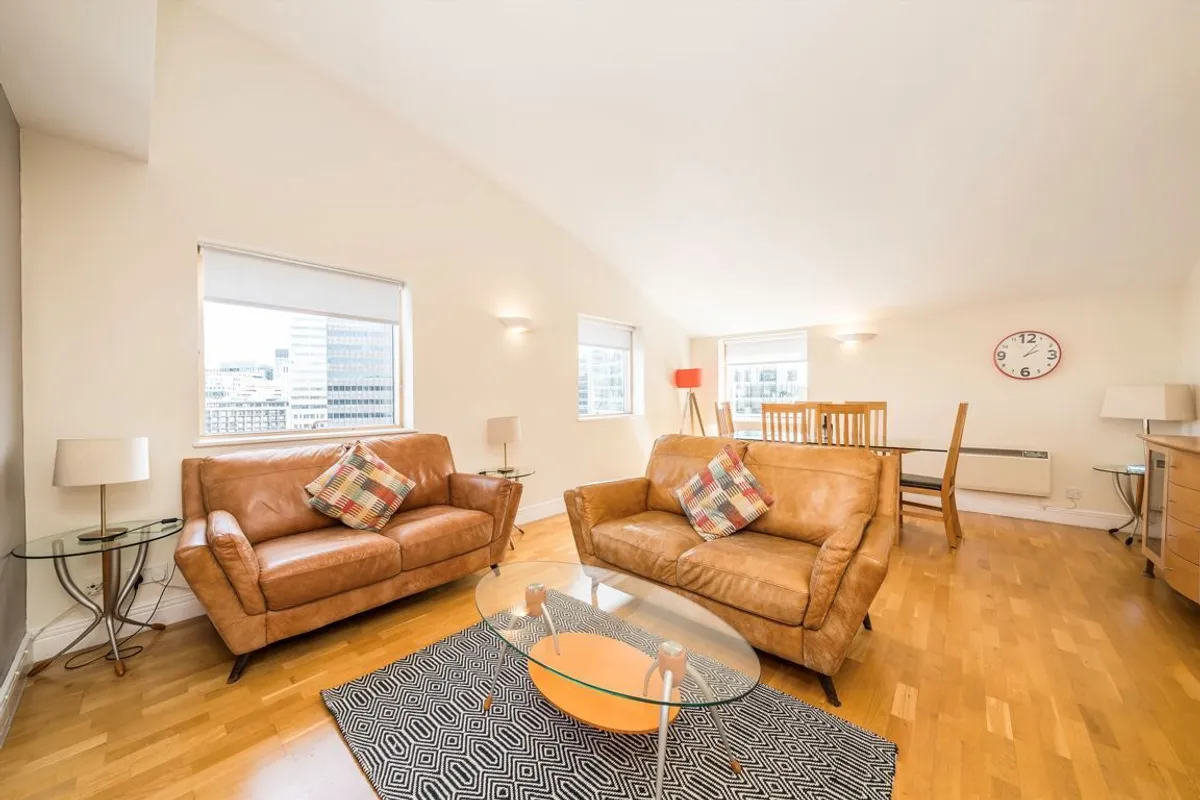 Flat Aldersgate Street in City of London