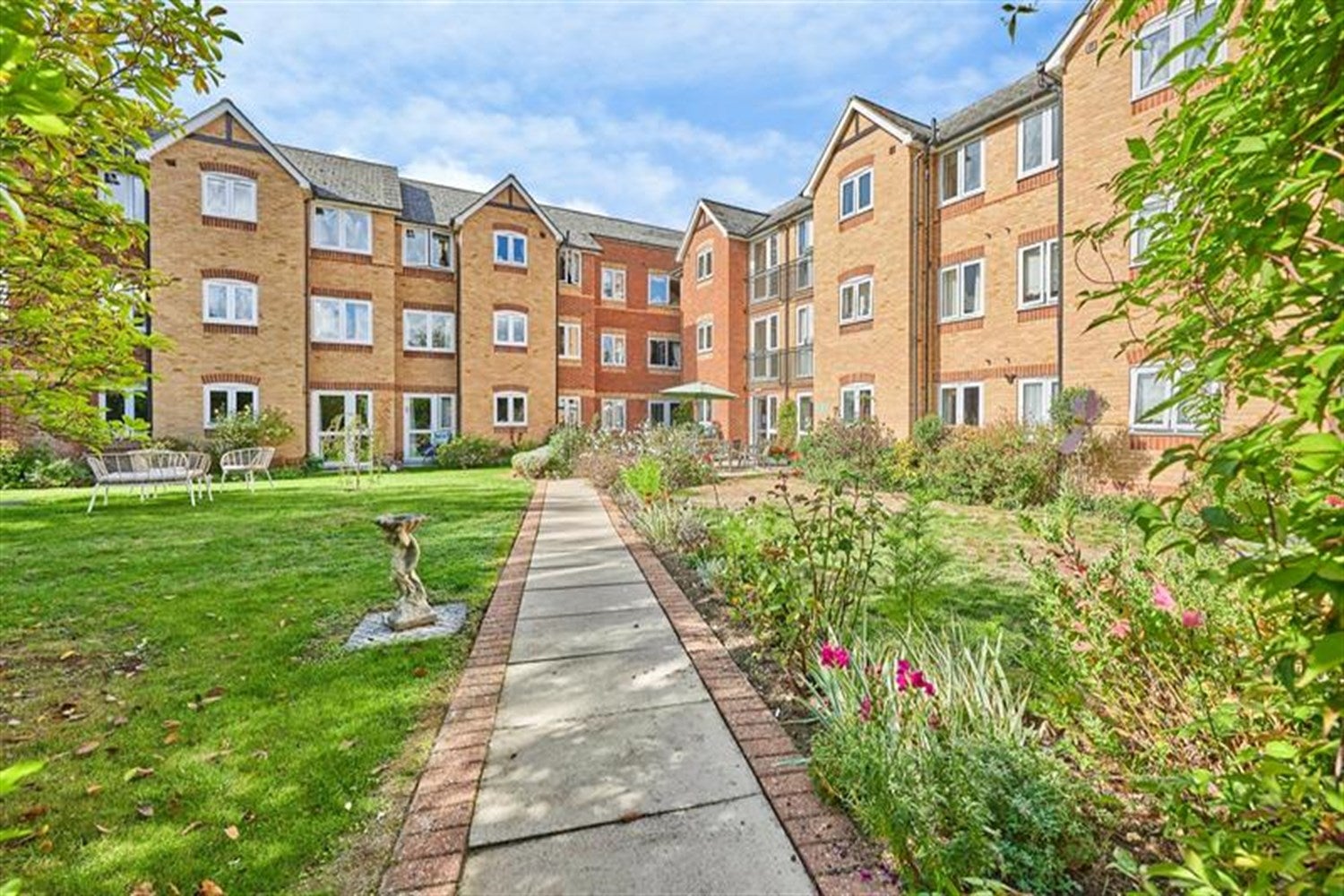 Flat Custerson Court in Uttlesford