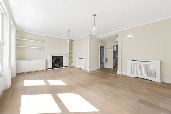 Flat Regent's Park Road in Greater London