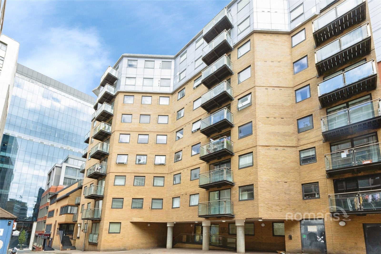 Flat Merchants Place in Reading