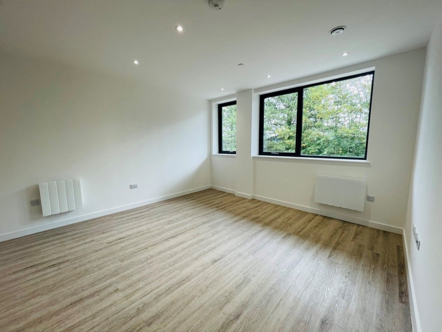 Flat Ashwood Way in Basingstoke and Deane
