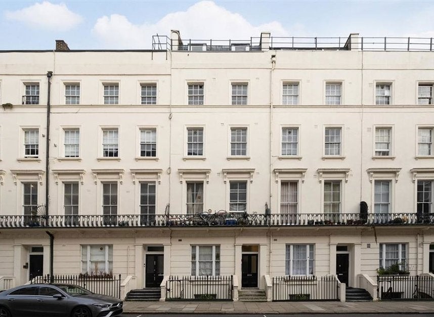 Flat Gloucester Terrace in City of Westminster