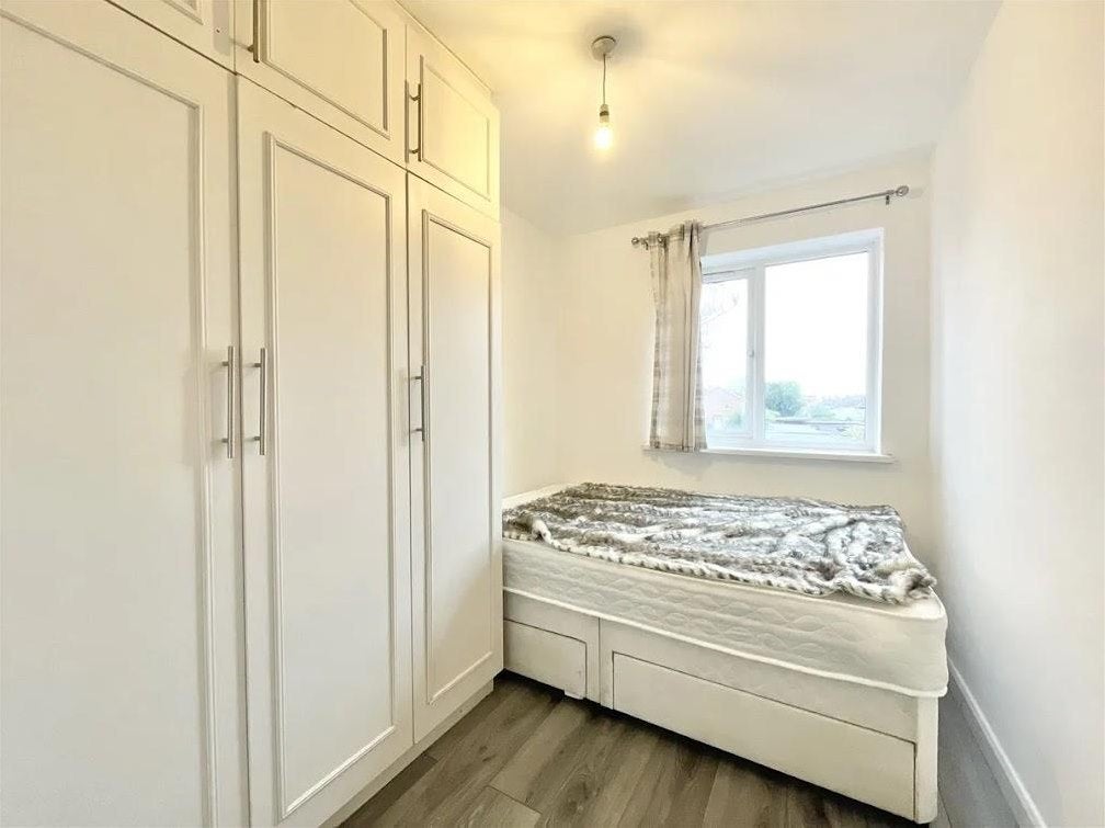 Flat Rufford Close in Greater London