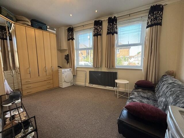 Flat Westrop in Highworth