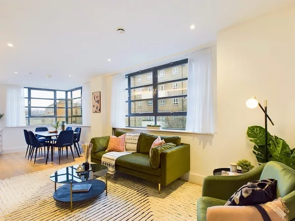 Flat Frampton Street in London