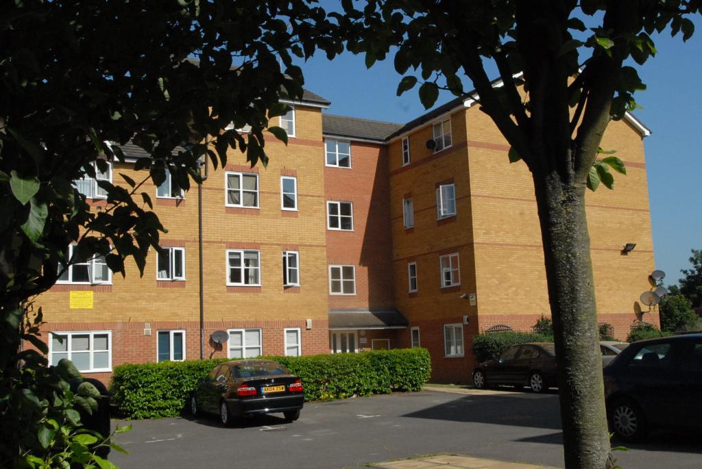 Flat Armoury Road in Greater London