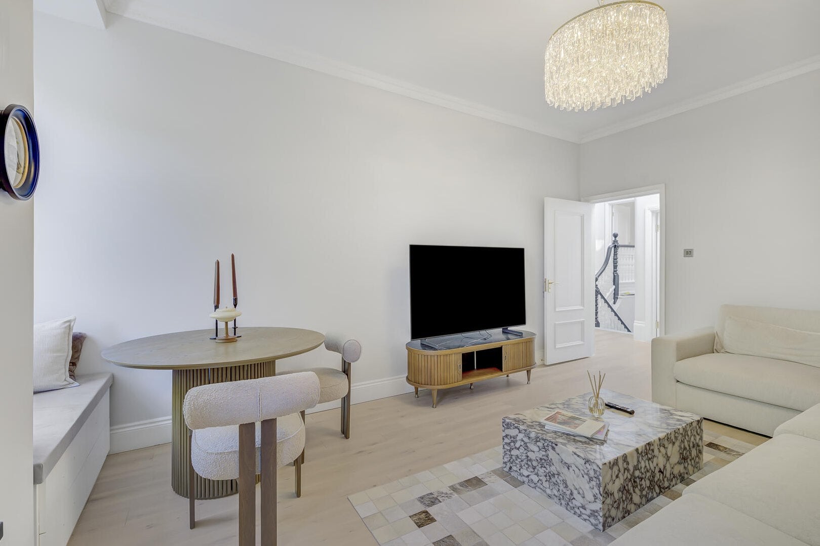 Flat Lower Sloane Street in Greater London