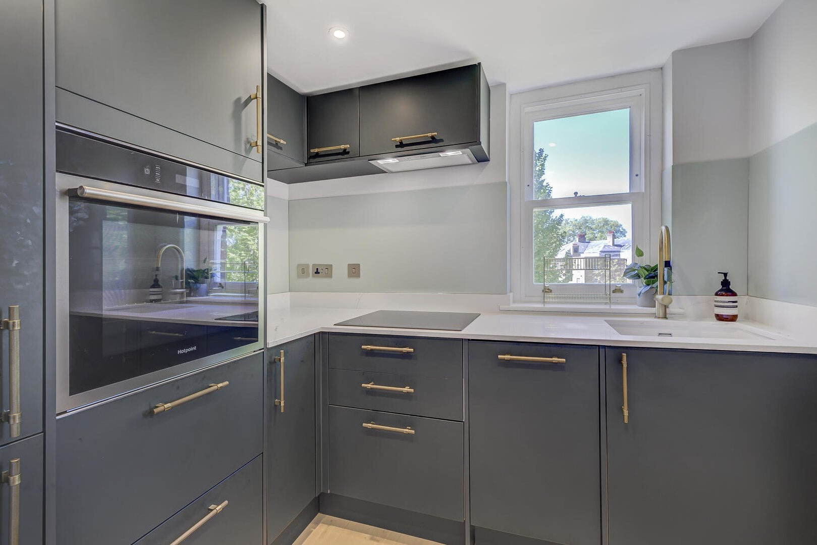 Flat Lower Sloane Street in Greater London