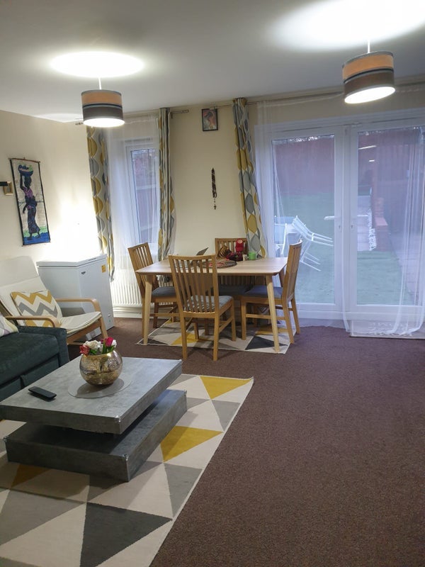 Room Bakewell Drive in Nottingham