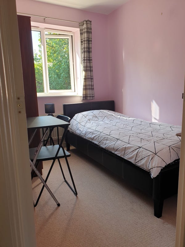 Room Bakewell Drive in Nottingham