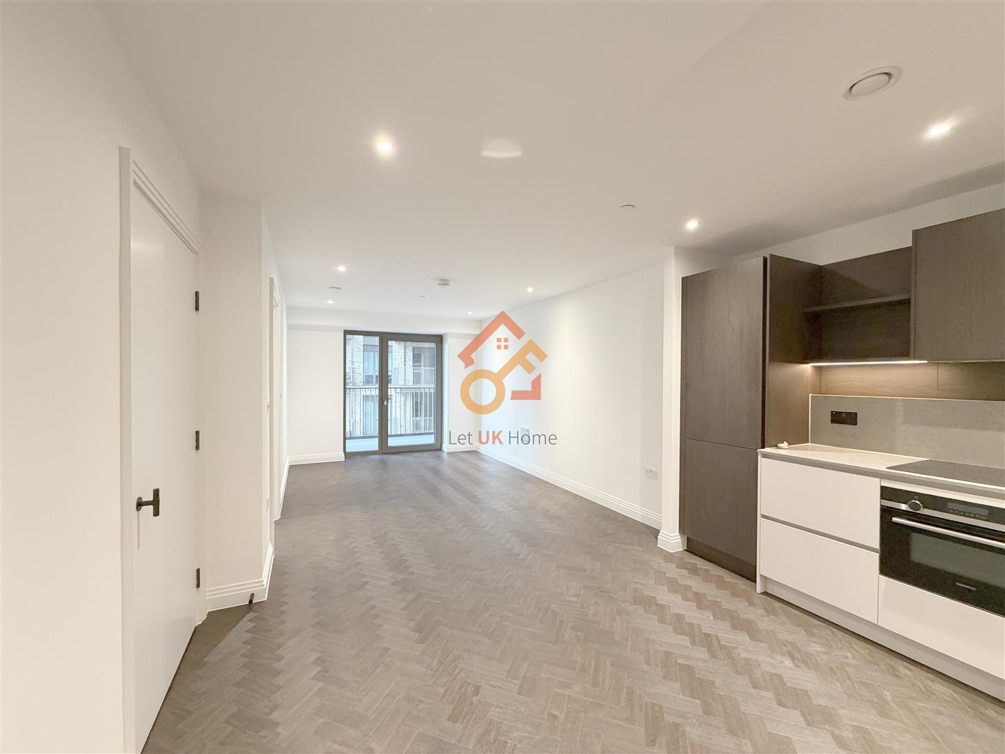 Flat Eden Place in Oxted