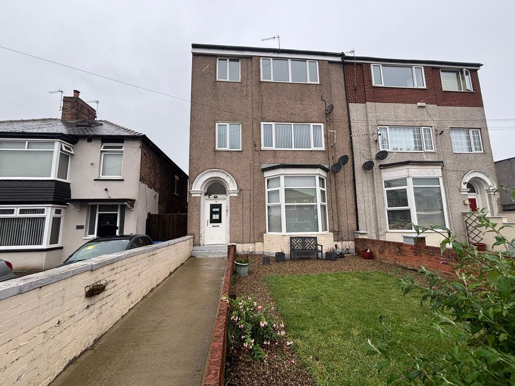 Flat Lansdowne Road in Middlesbrough