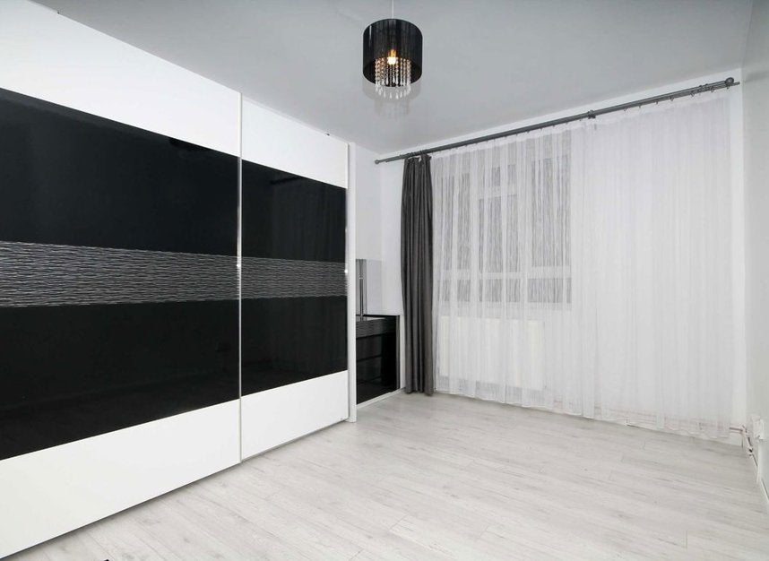 Flat Lancaster Court in Greater London