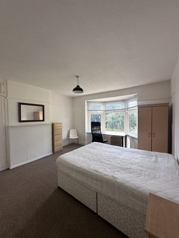 Room Dunholme Road in Newcastle upon Tyne