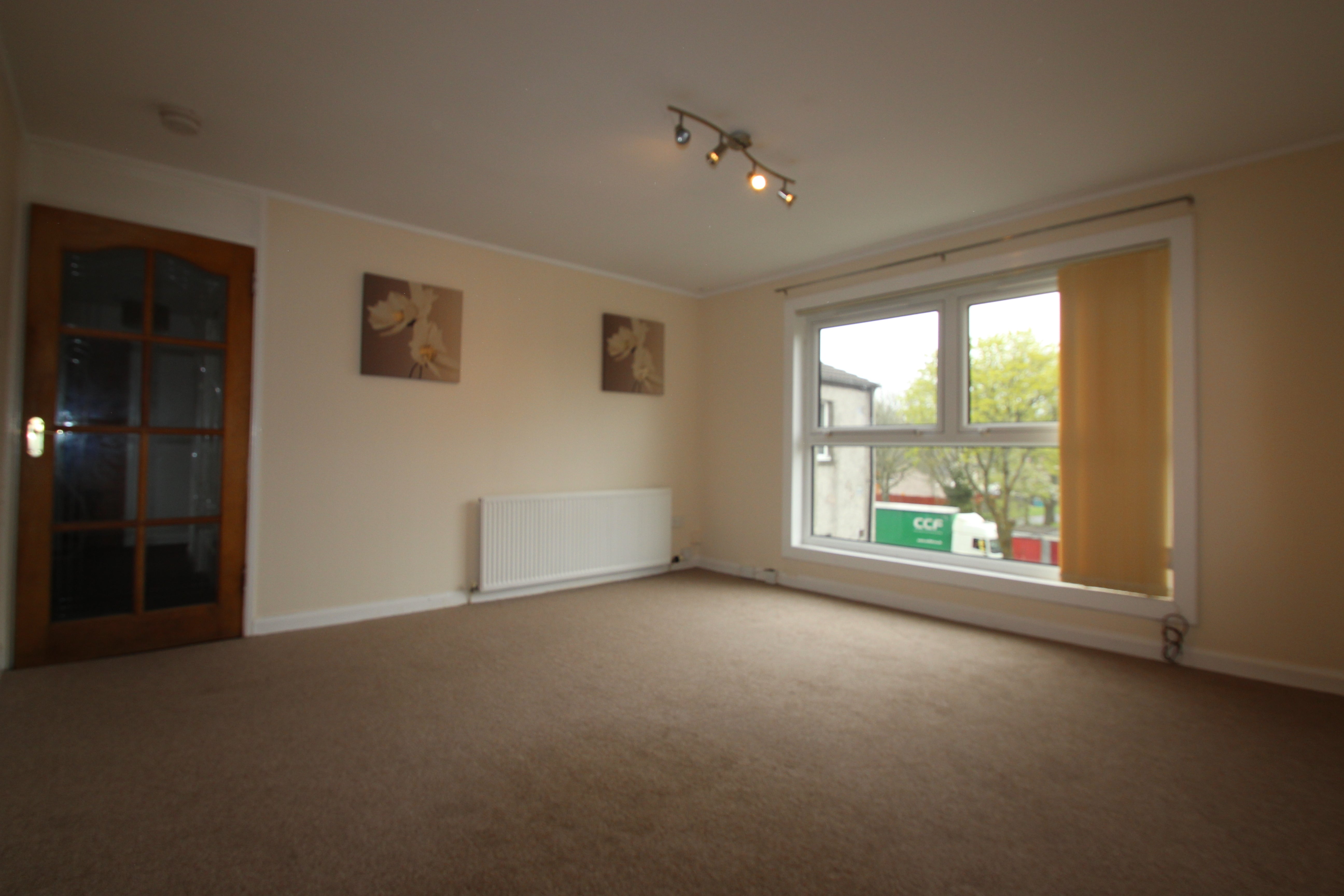 Flat Cedar Road in Cumbernauld