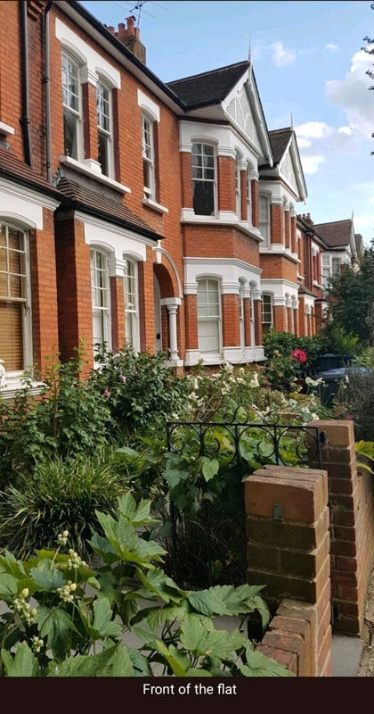 Room Woodgrange Avenue in Greater London
