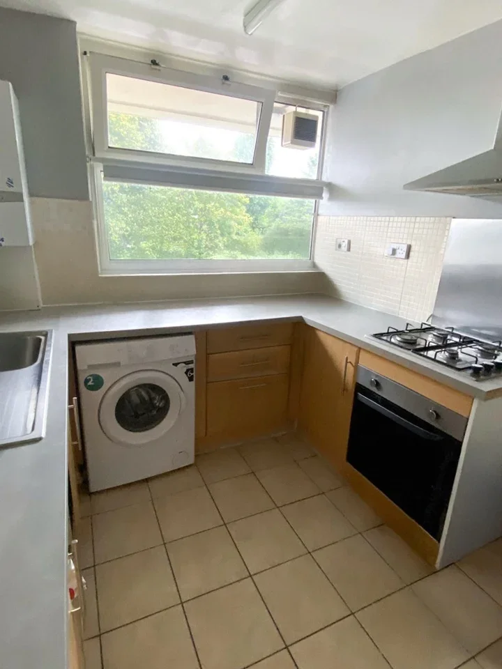 Room Barringer Square in Greater London