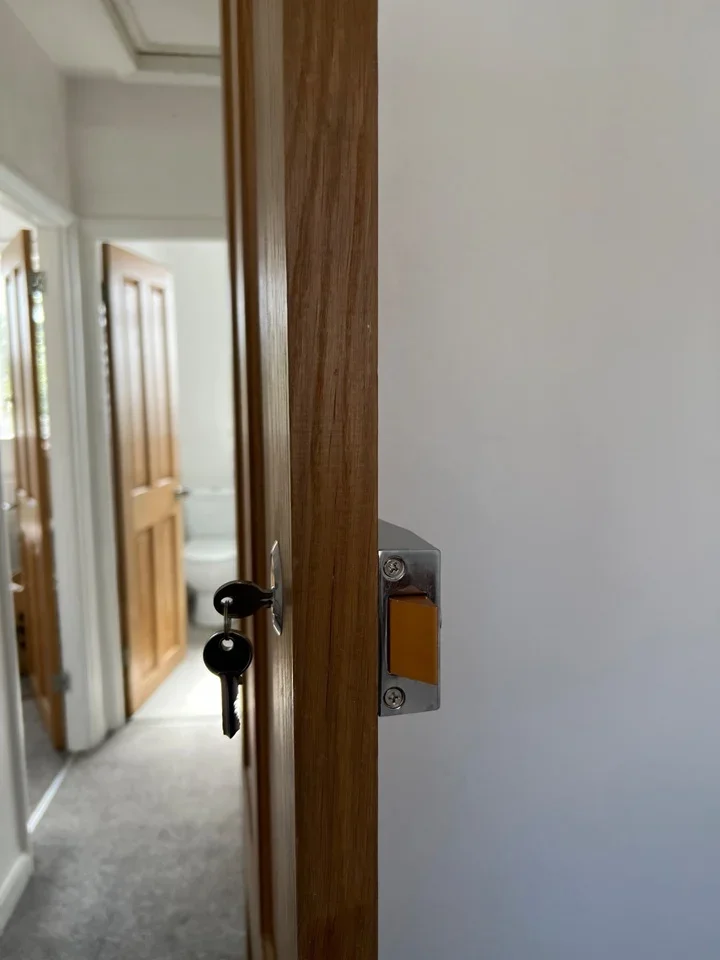Room Oldstead Road in Greater London
