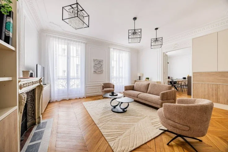 Appartement Rue de Ponthieu à Paris