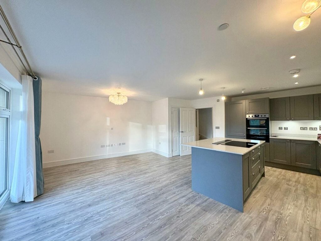 House Lakeview Lane in Surrey Heath