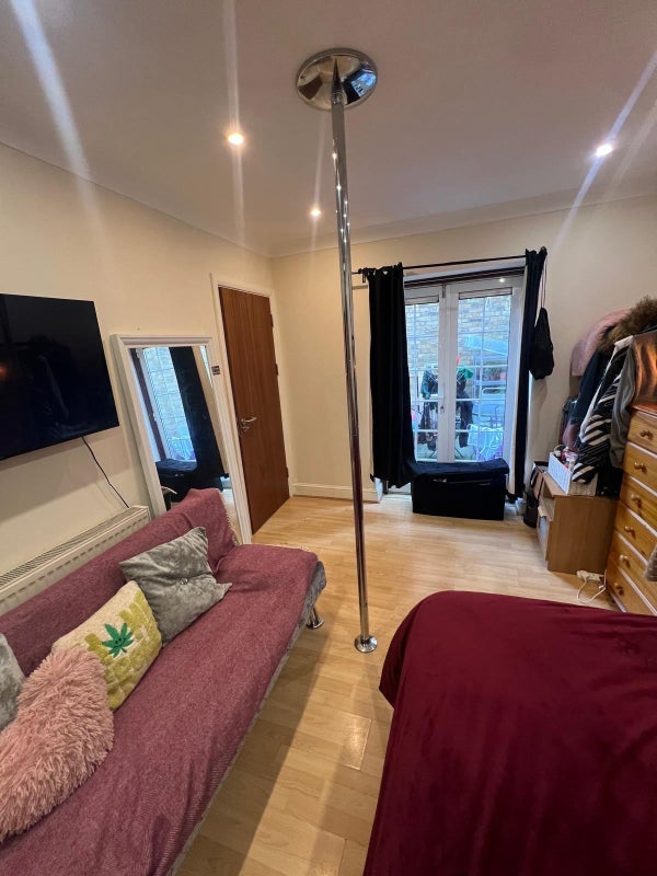 Room Ashmore Road in City of Westminster