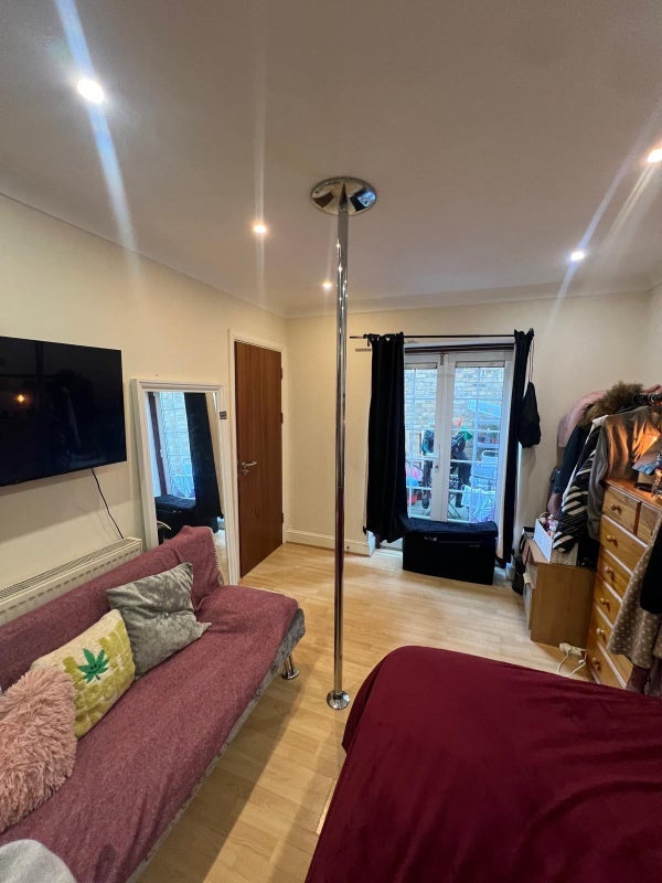 Room Ashmore Road in City of Westminster
