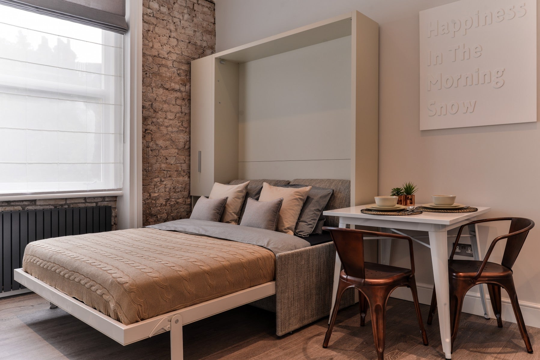 Flat Kingdon Road in London
